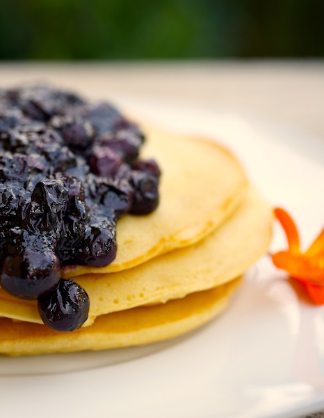 Pancakes with Blueberry Mint Sauce & Anti-Flu Juice DSC07067 copy